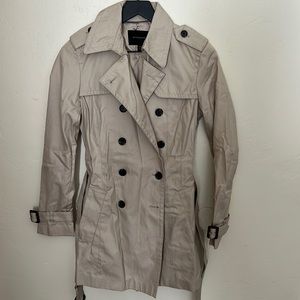 BANANA REPUBLIC TRENCH COAT SIZE XS